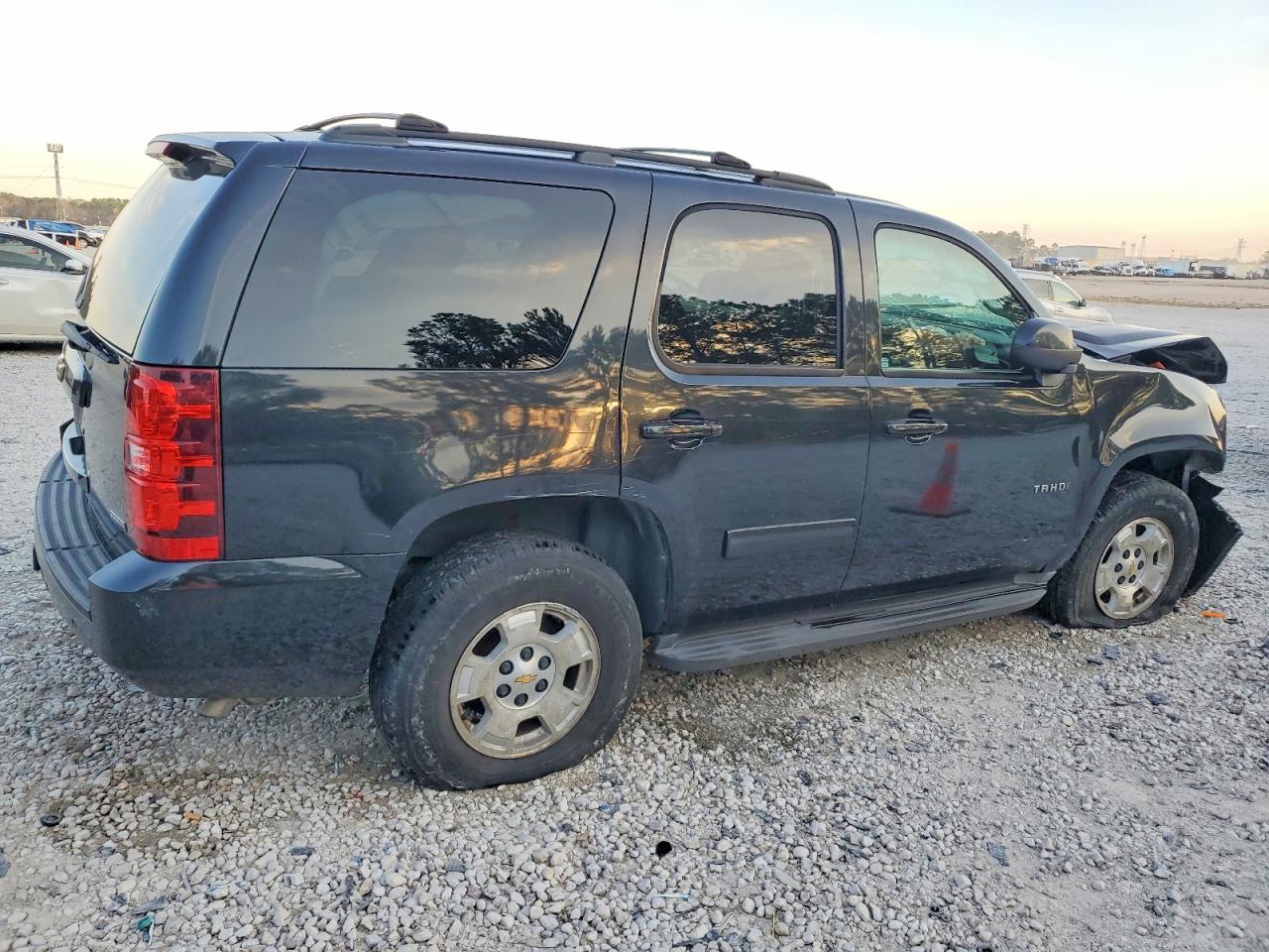 2011 CHEVROLET Tahoe