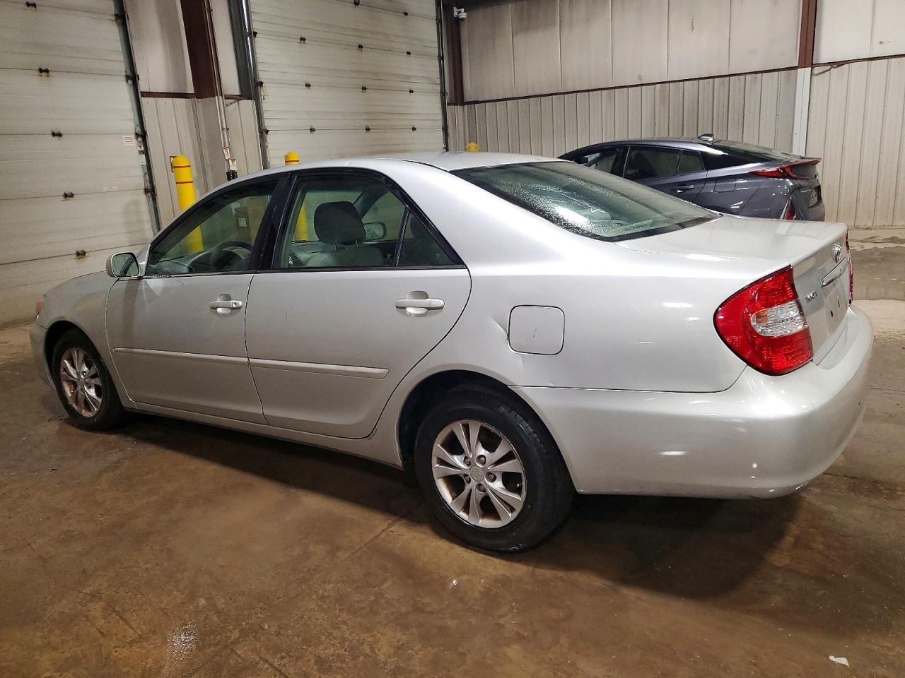 2004 TOYOTA CAMRY