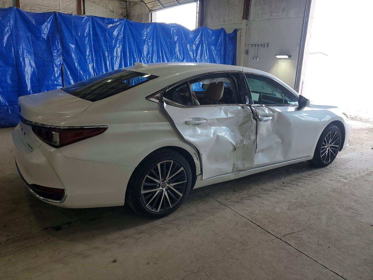 2024 LEXUS ES 250