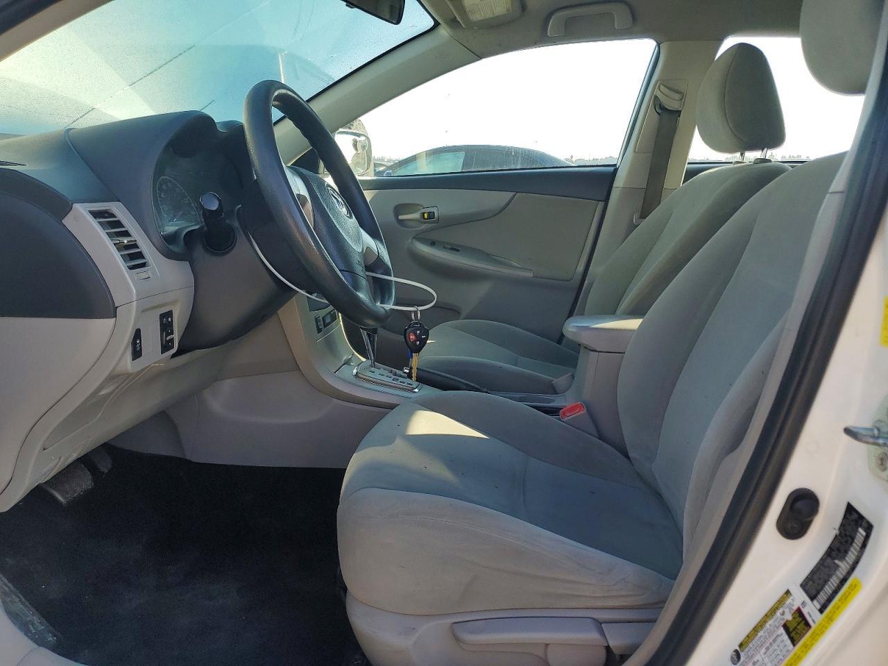 2011 TOYOTA COROLLA