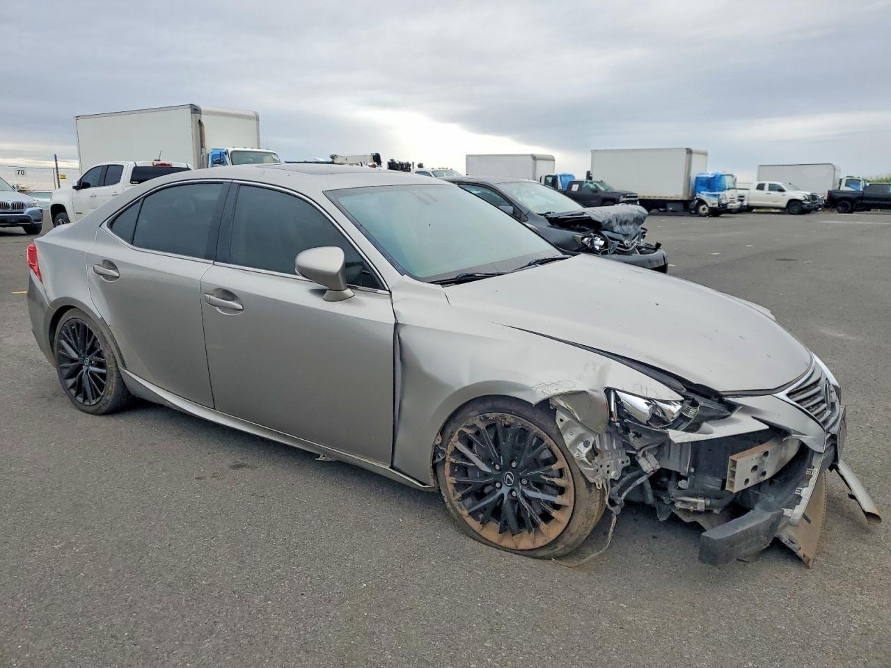 2016 LEXUS IS 200t