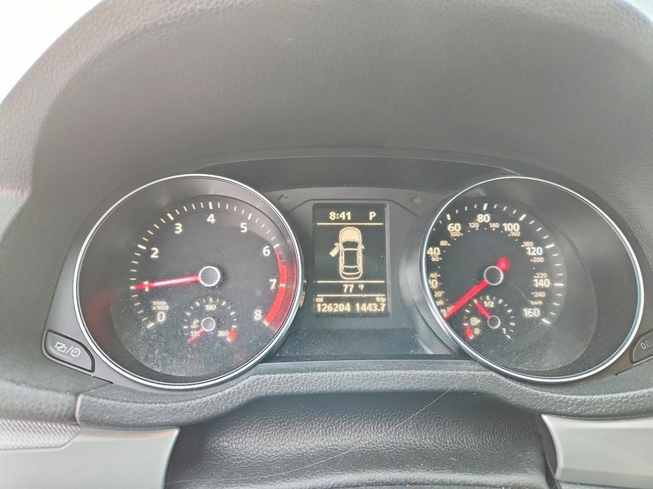 2016 VOLKSWAGEN Passat