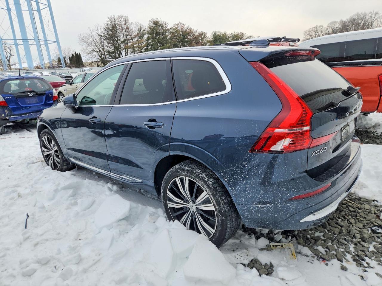 2022 VOLVO XC60