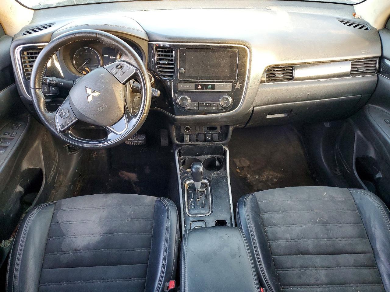 2019 MITSUBISHI outlander