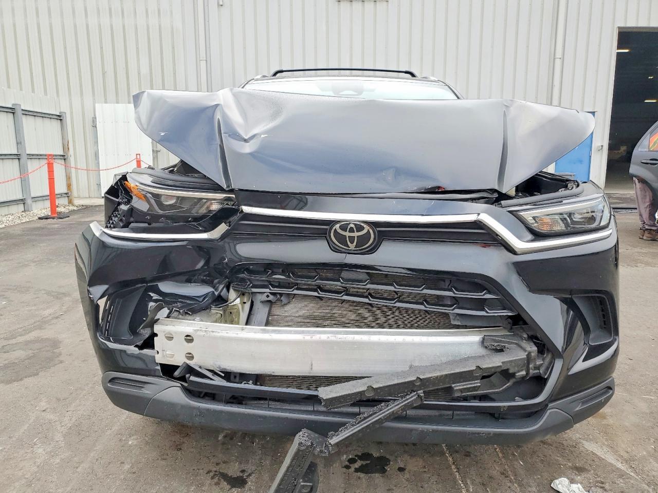 2024 TOYOTA HIGHLANDER