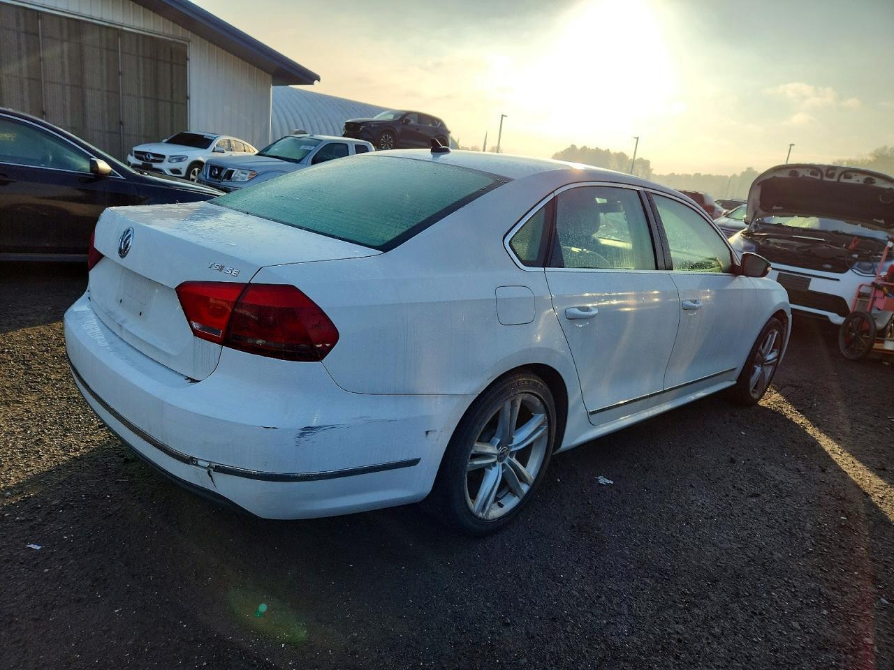 2015 VOLKSWAGEN Passat
