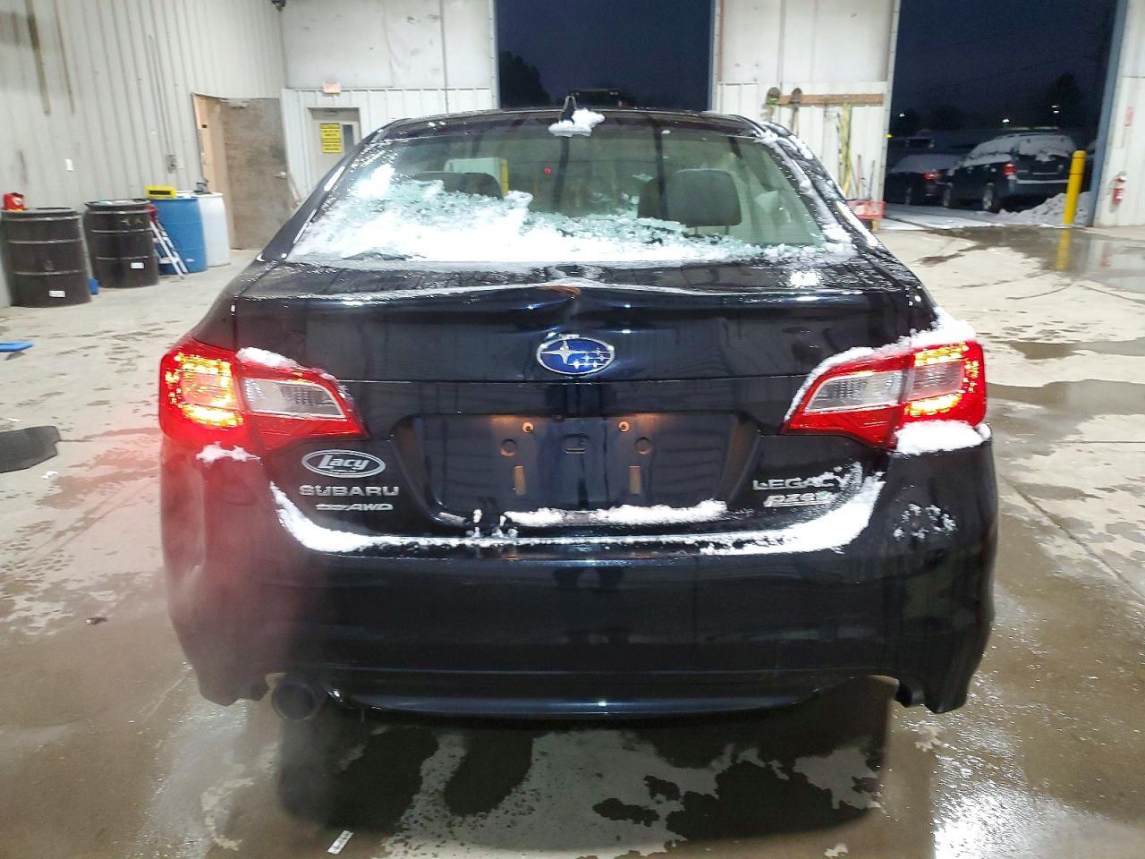 2017 SUBARU Legacy