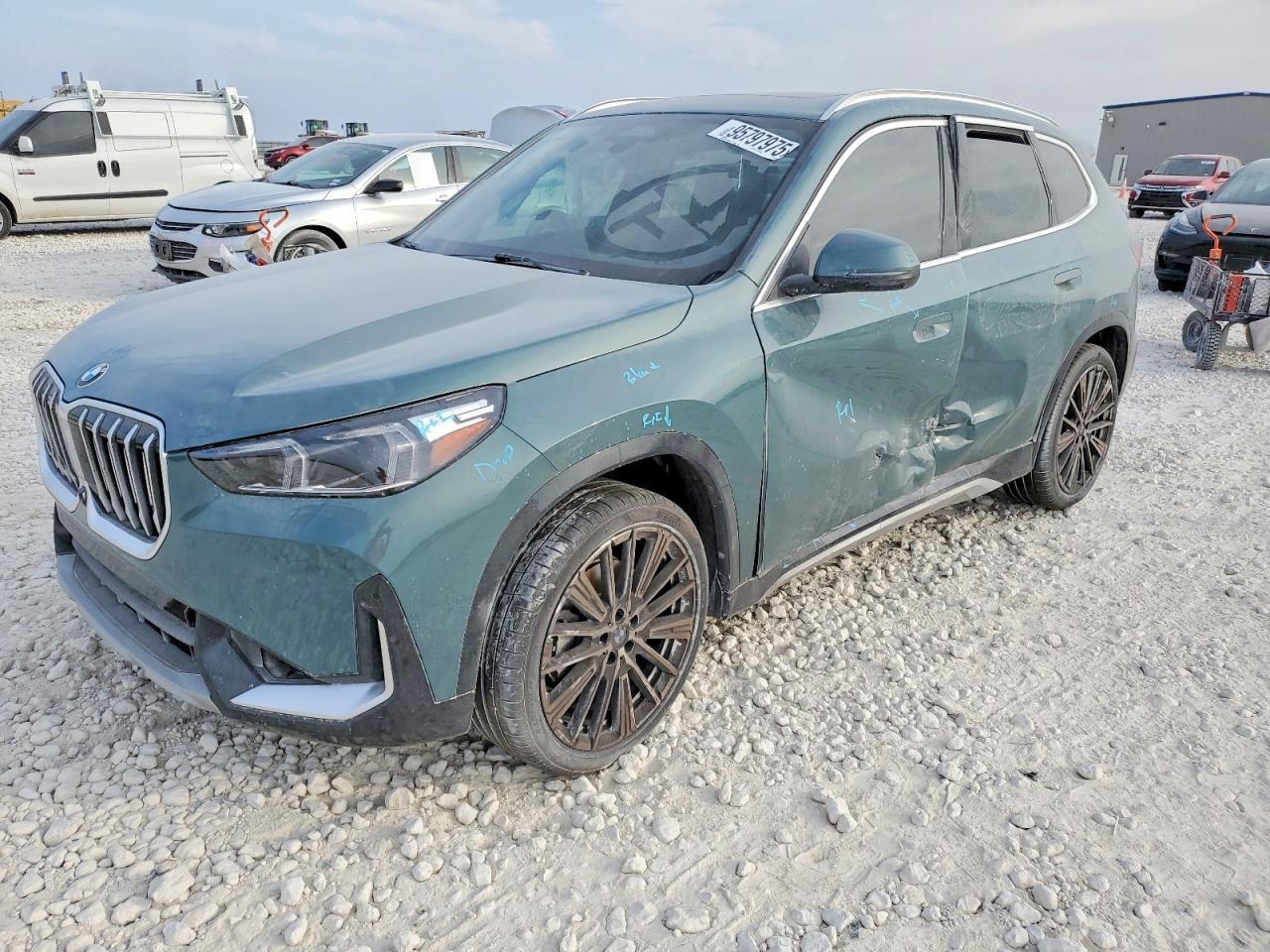 2025 BMW X1