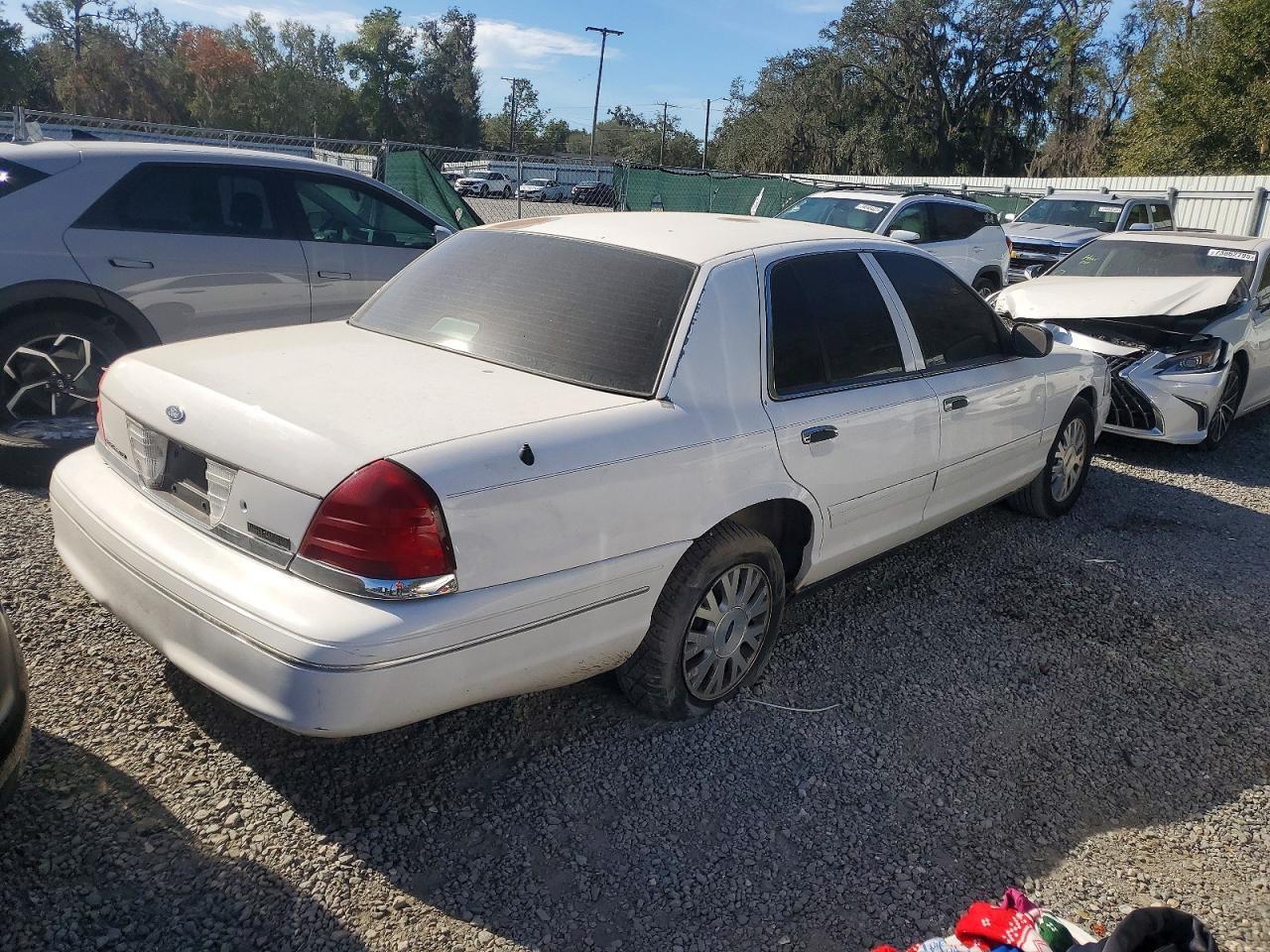 2005 FORD Crown Victoria