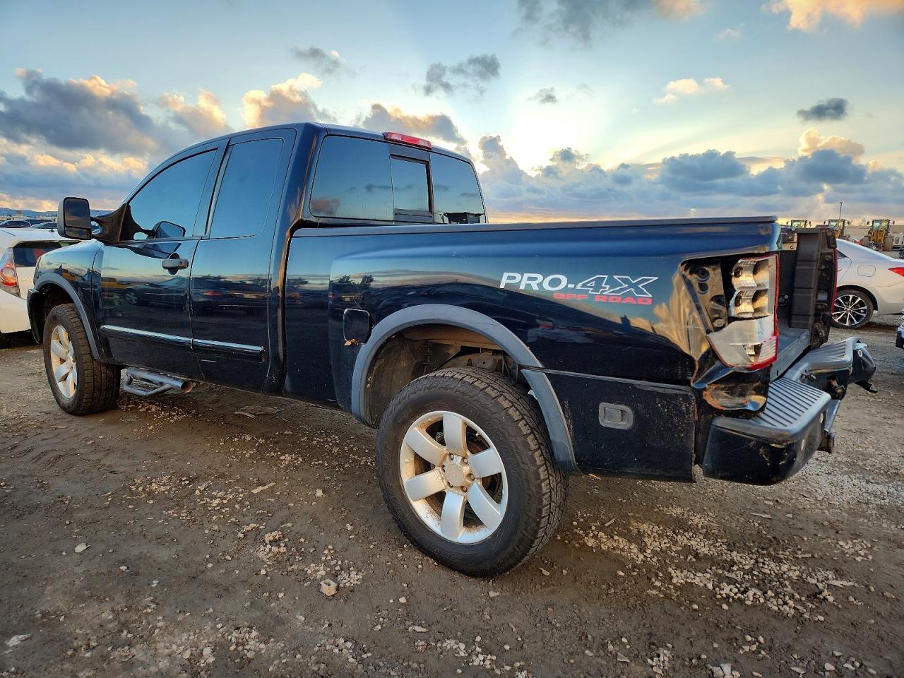 2012 NISSAN Titan