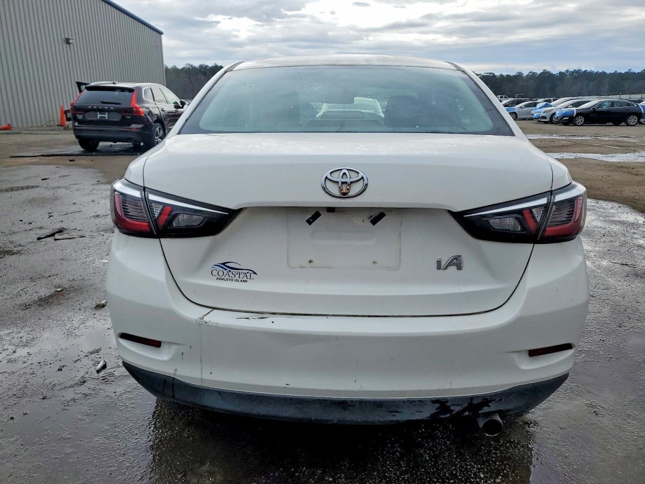 2017 TOYOTA YARIS