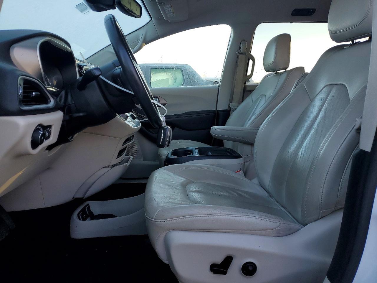 2020 CHRYSLER Pacifica