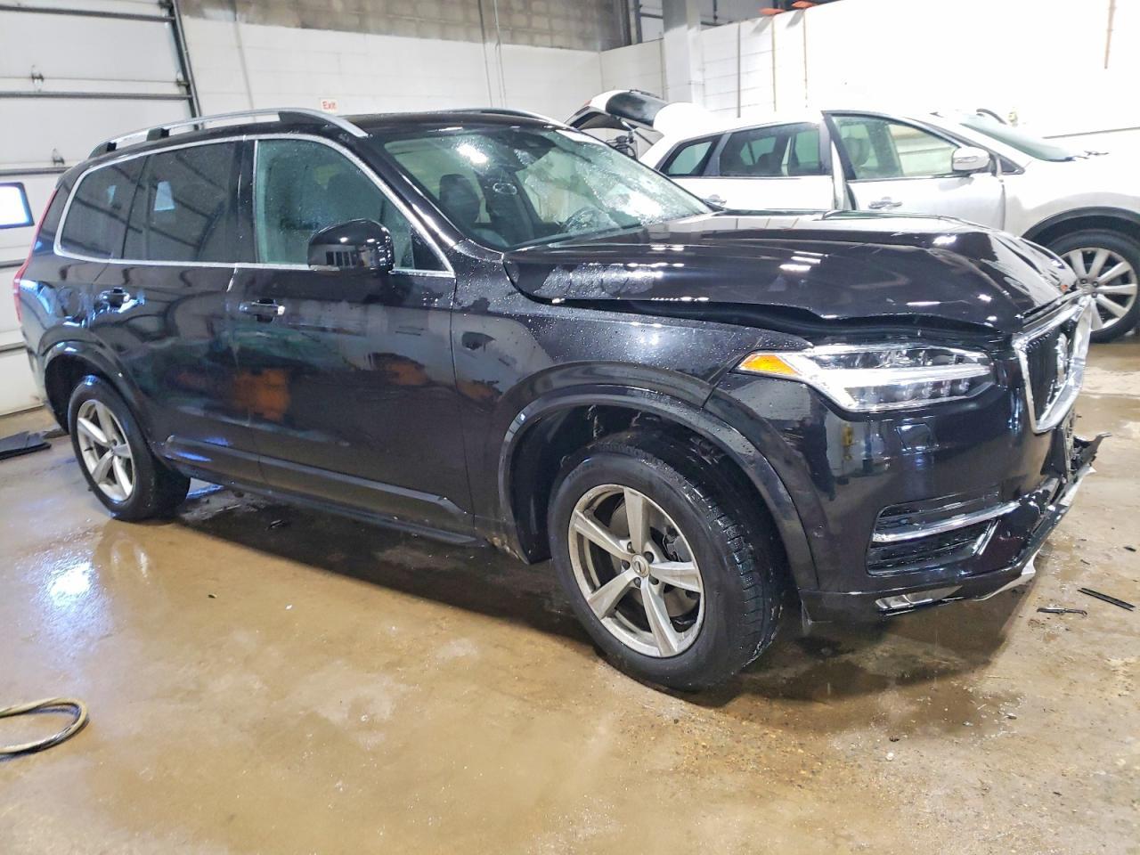 2016 VOLVO XC90