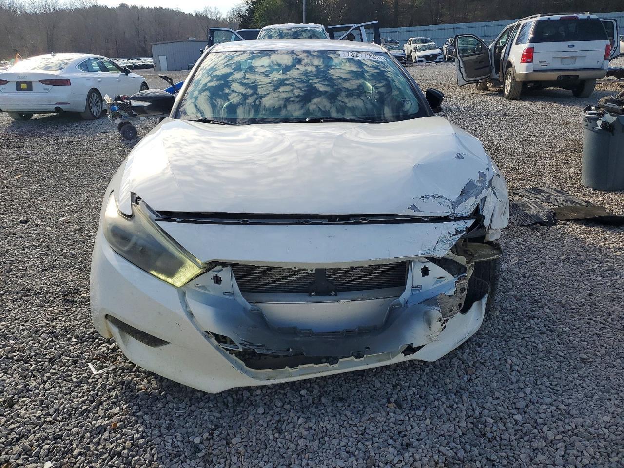 2016 NISSAN Maxima