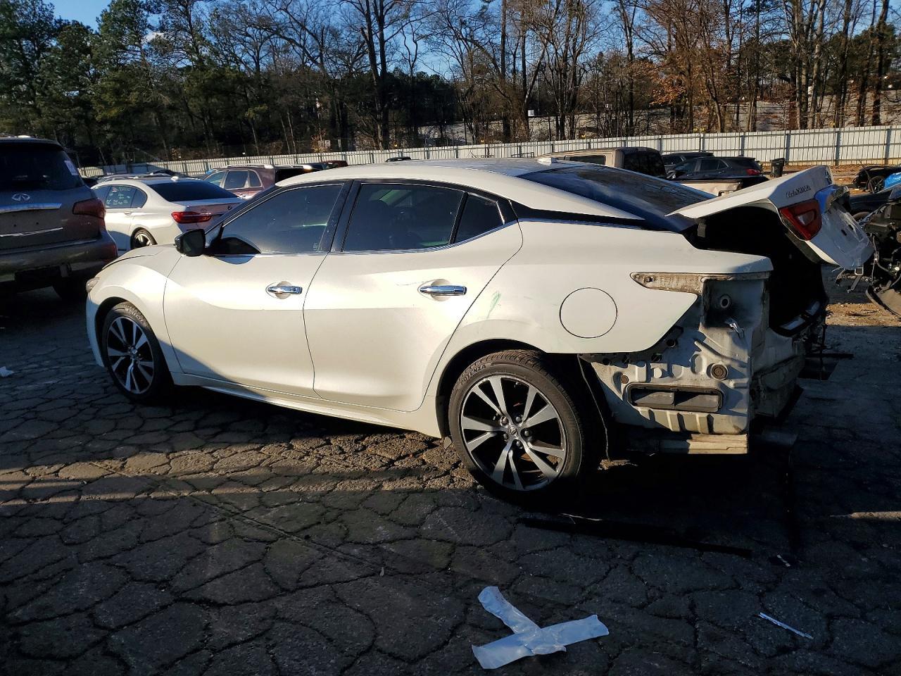 2017 NISSAN Maxima