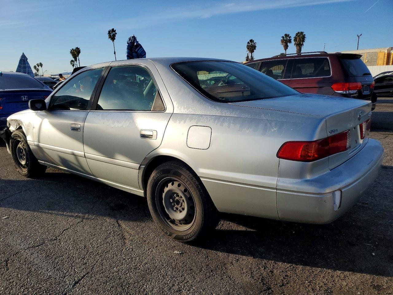 2000 TOYOTA CAMRY