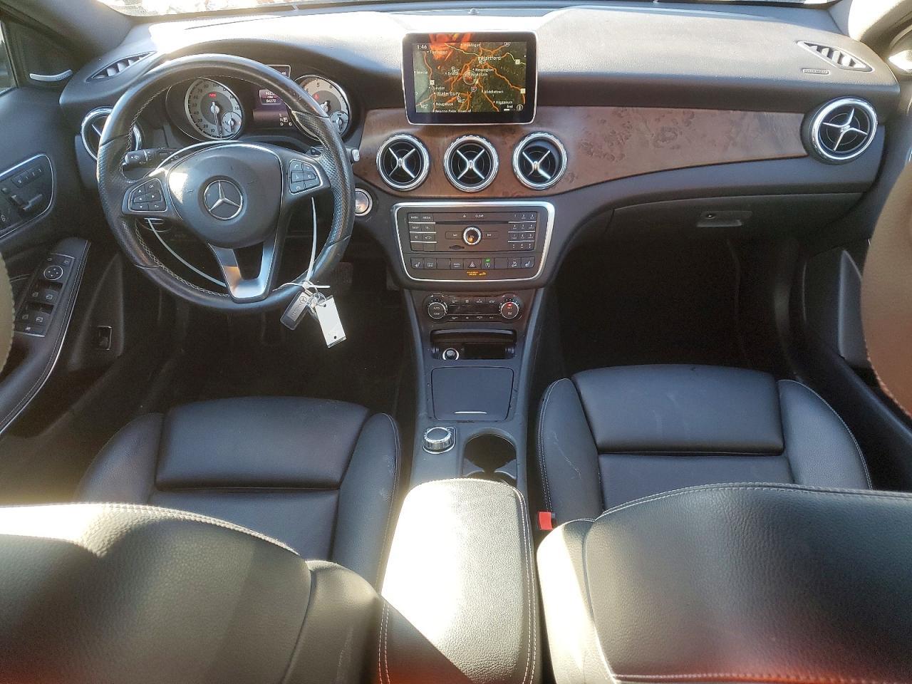 2016 MERCEDES-BENZ