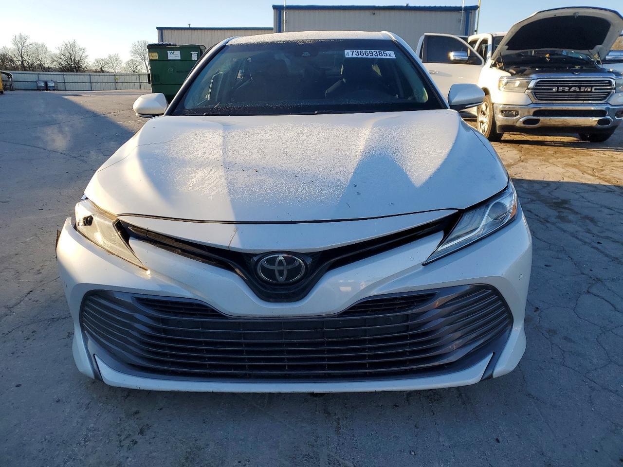 2018 TOYOTA CAMRY