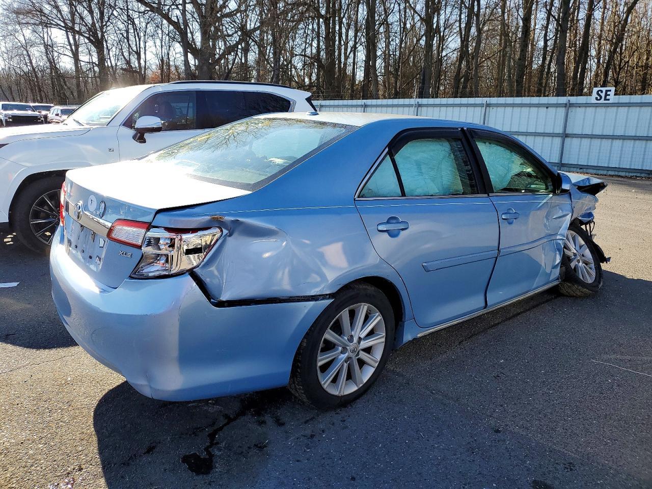 2013 TOYOTA CAMRY