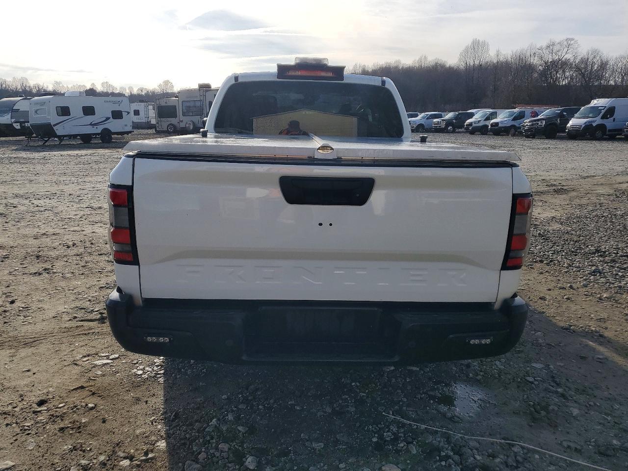 2024 NISSAN Frontier