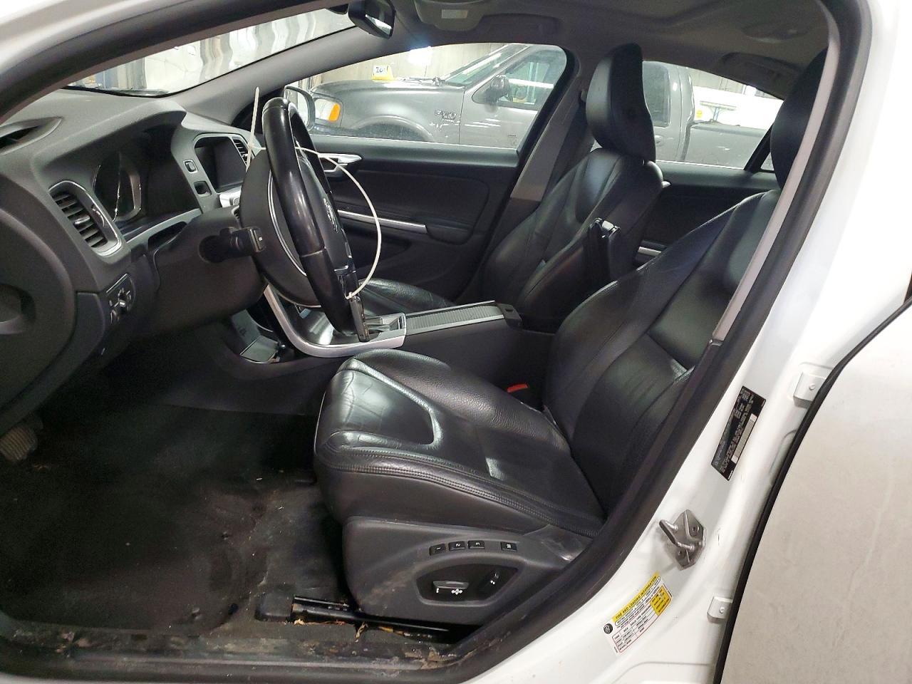 2014 VOLVO S60