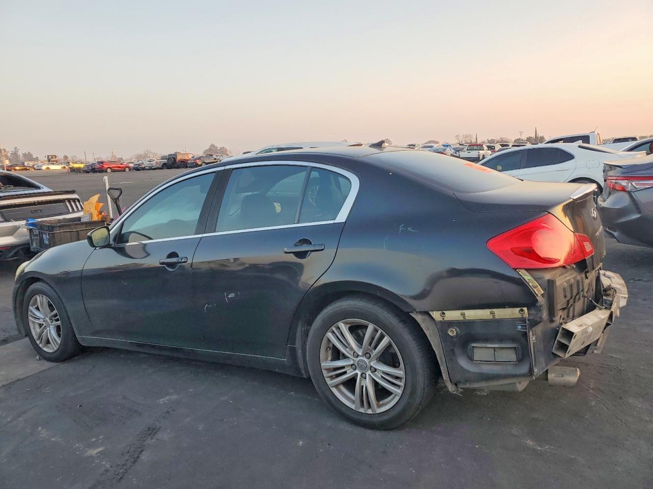 2012 INFINITI G25