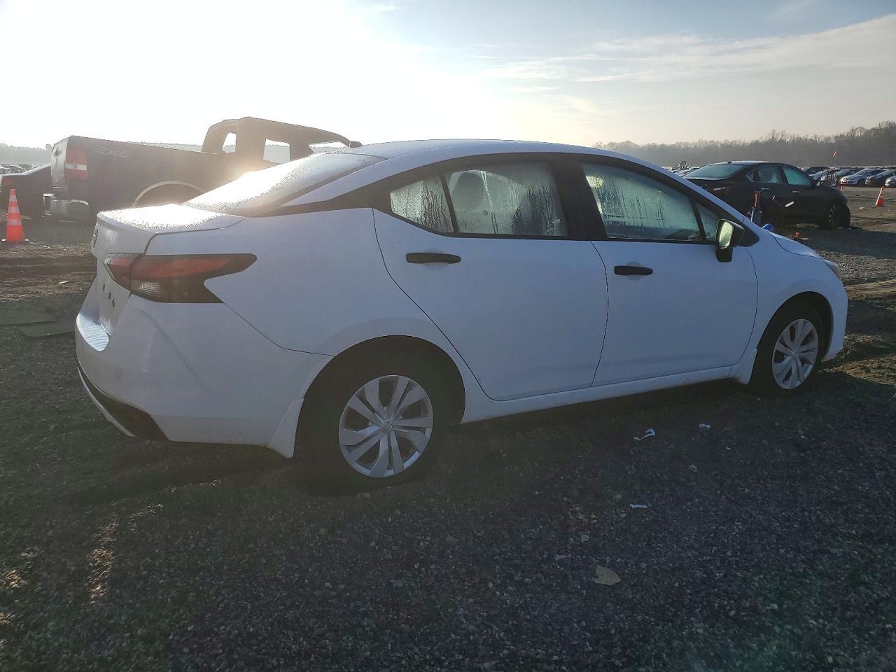 2025 NISSAN VERSA