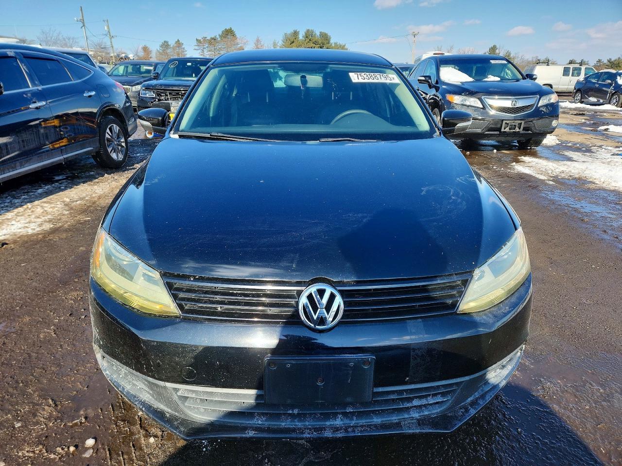 2011 VOLKSWAGEN JETTA