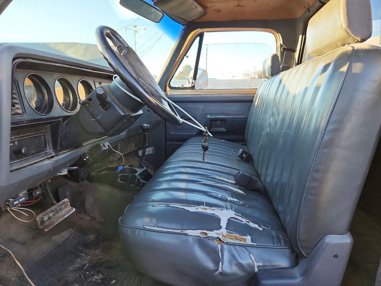 1992 DODGE W-Series