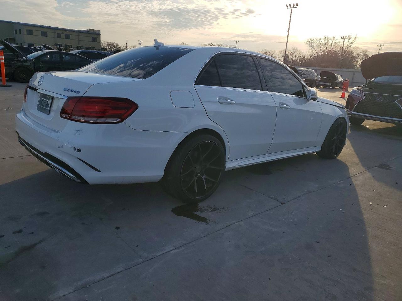 2015 MERCEDES-BENZ E-Class