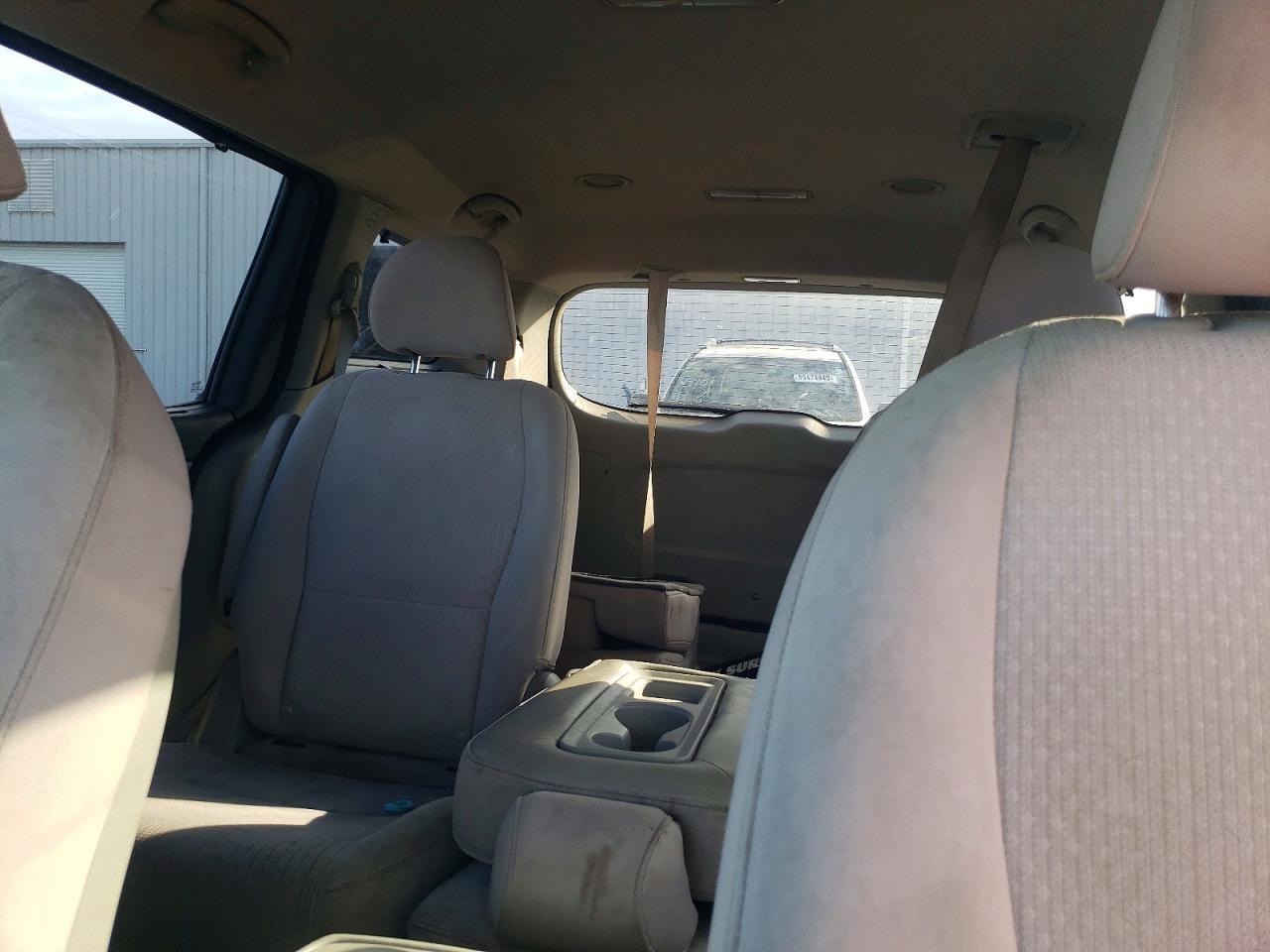 2016 KIA SEDONA