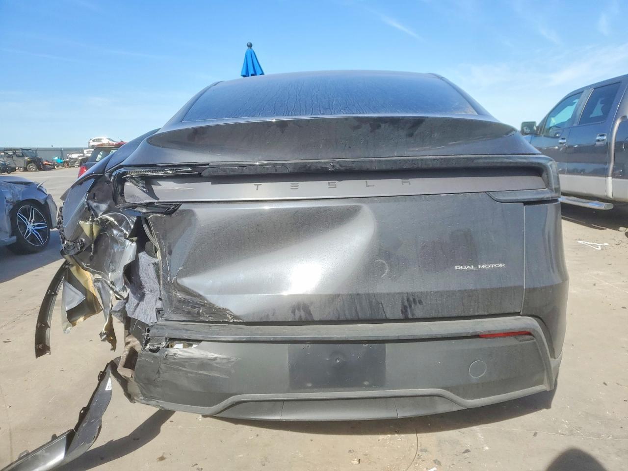 2026 TESLA MODEL Y