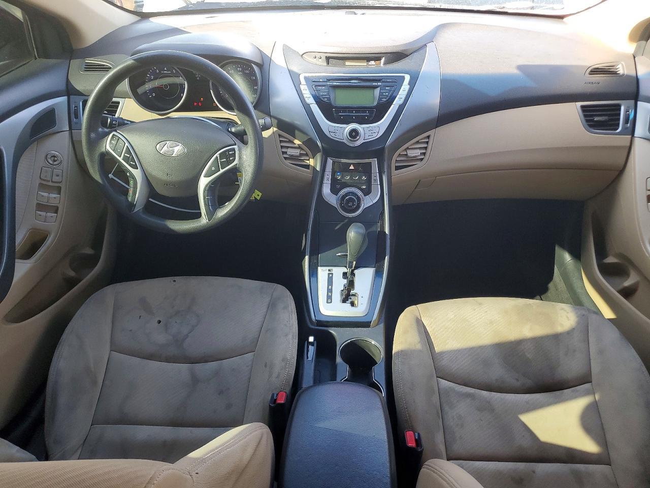 2012 HYUNDAI ELANTRA