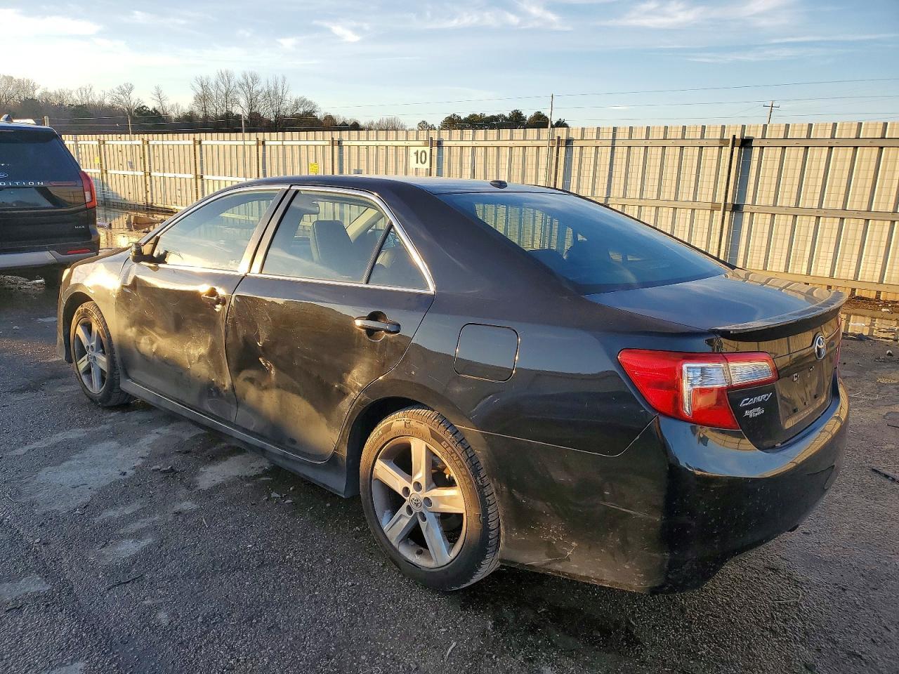 2012 TOYOTA CAMRY