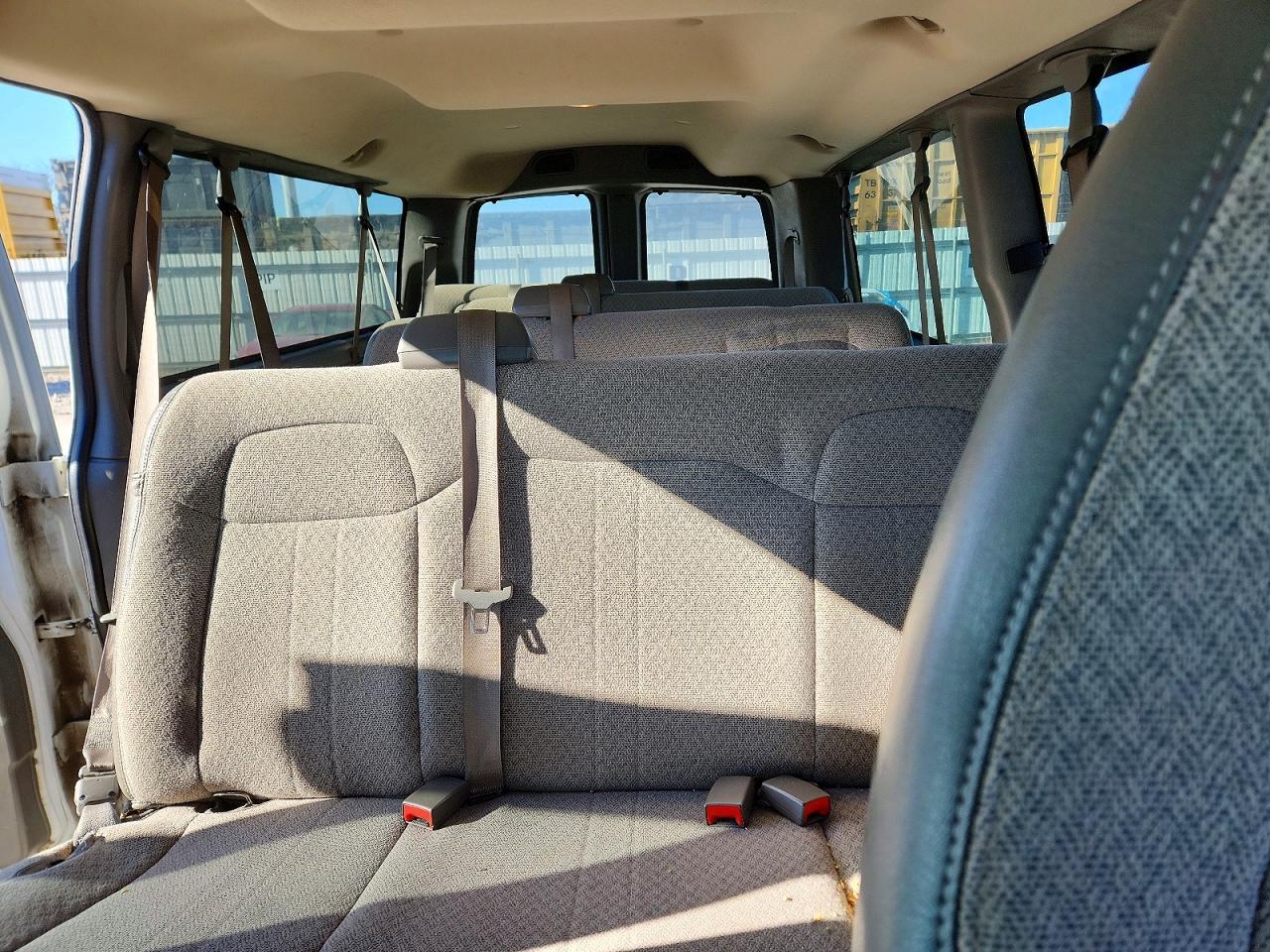 2015 CHEVROLET Express 3500
