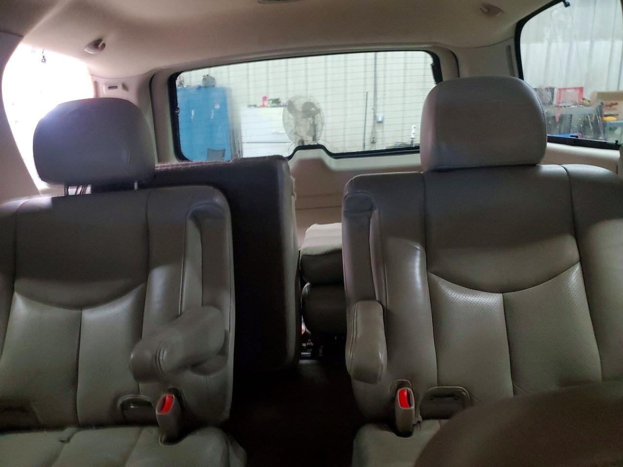 2003 CADILLAC ESCALADE