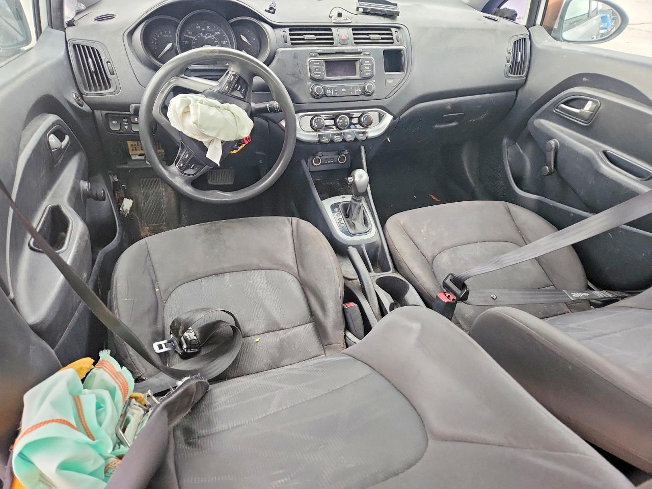 2015 KIA RIO