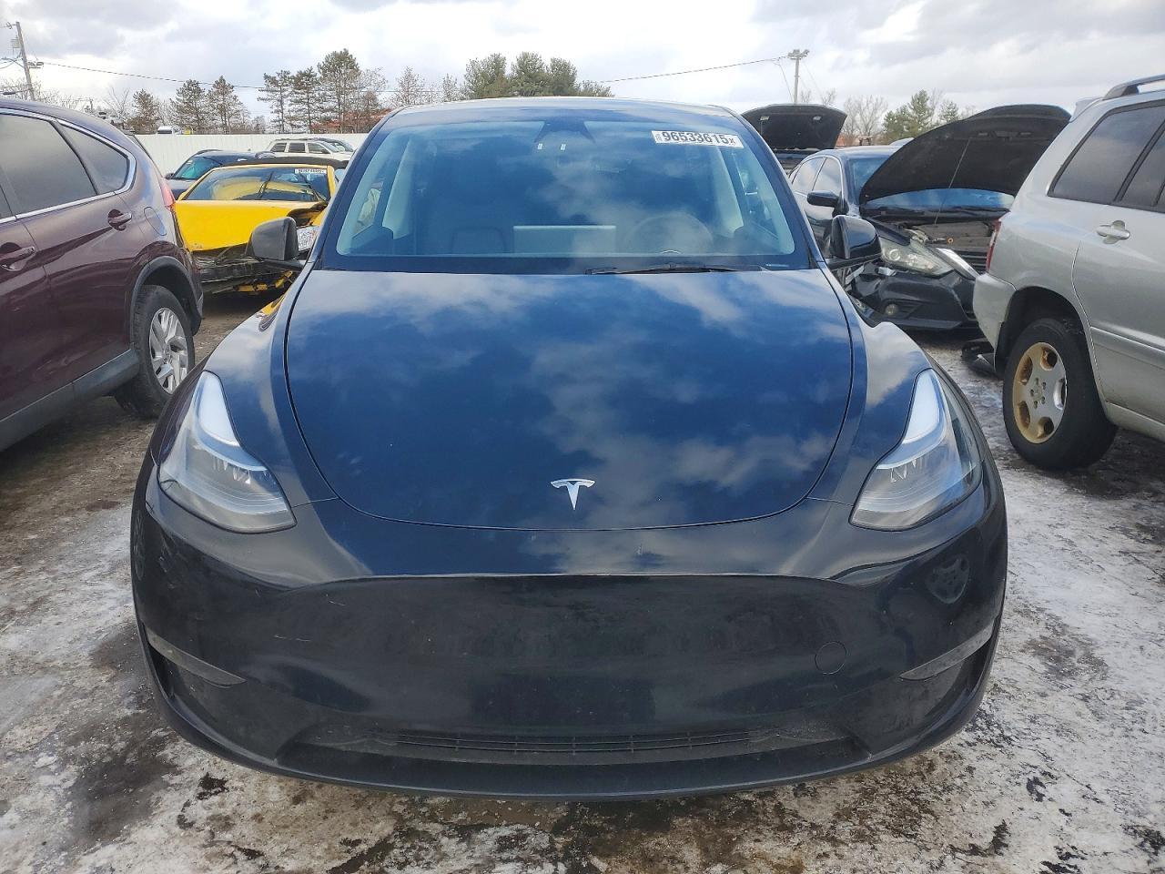 2024 TESLA MODEL Y