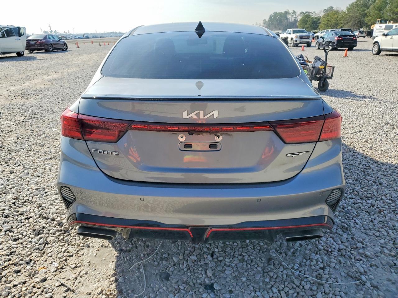 2023 KIA FORTE