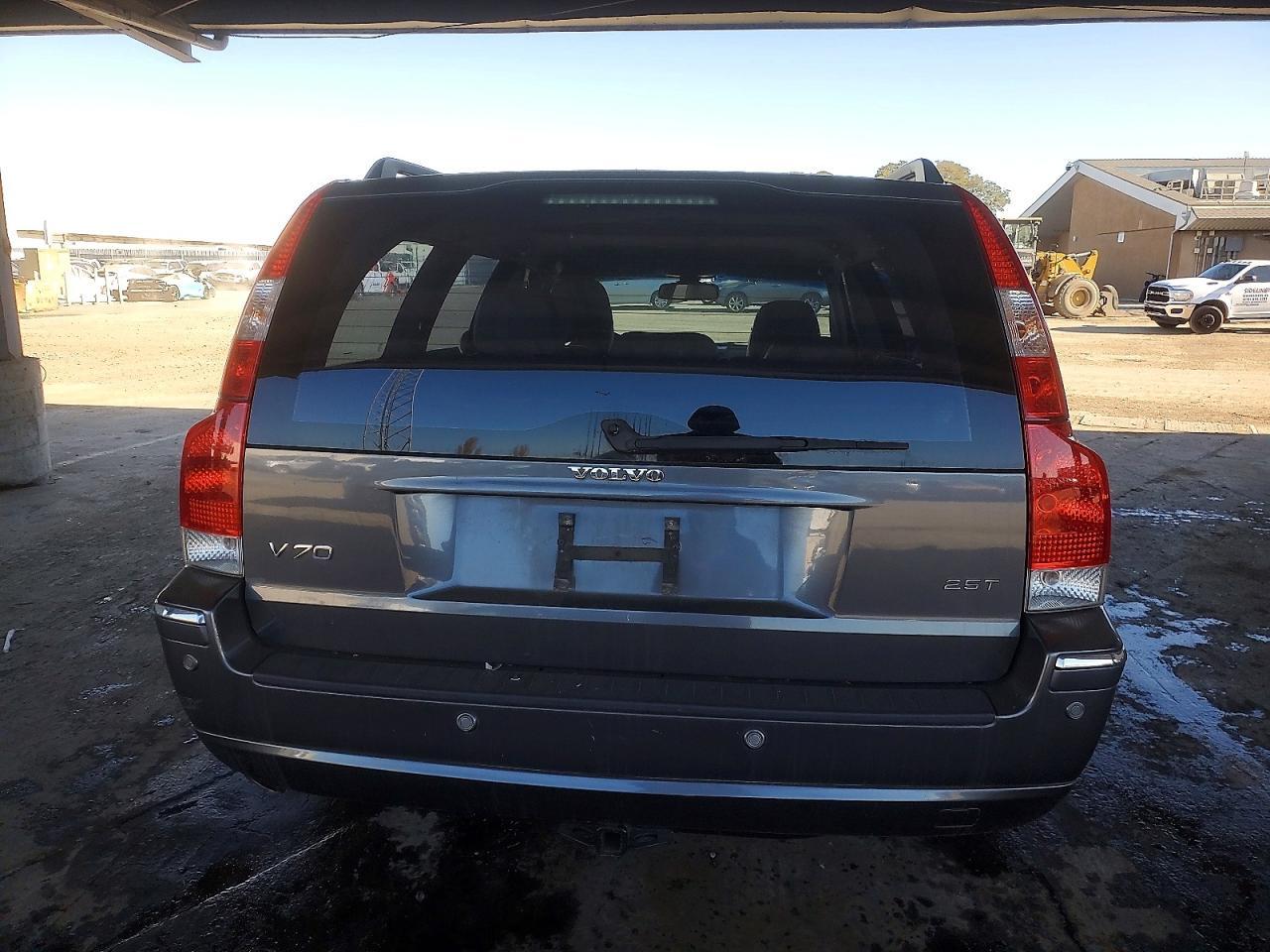 2007 VOLVO V70