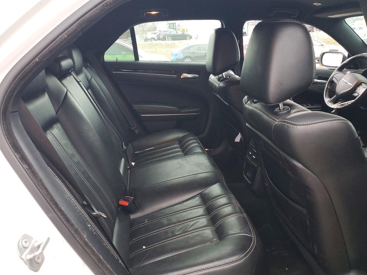 2019 CHRYSLER 300