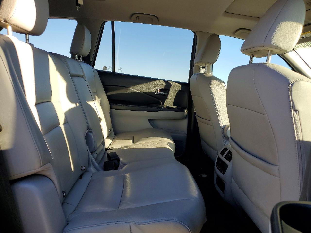 2017 HONDA PILOT