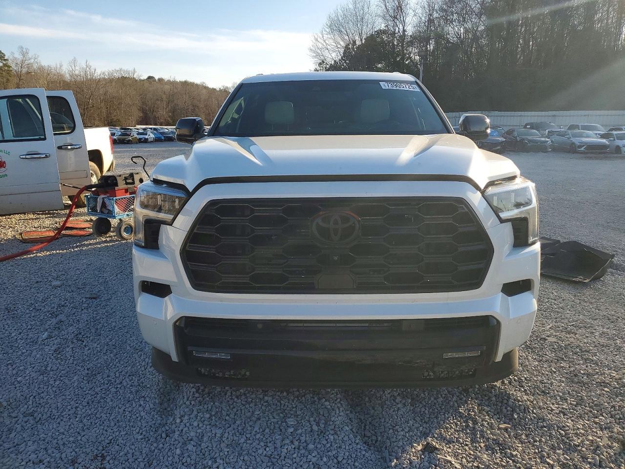 2024 TOYOTA Sequoia