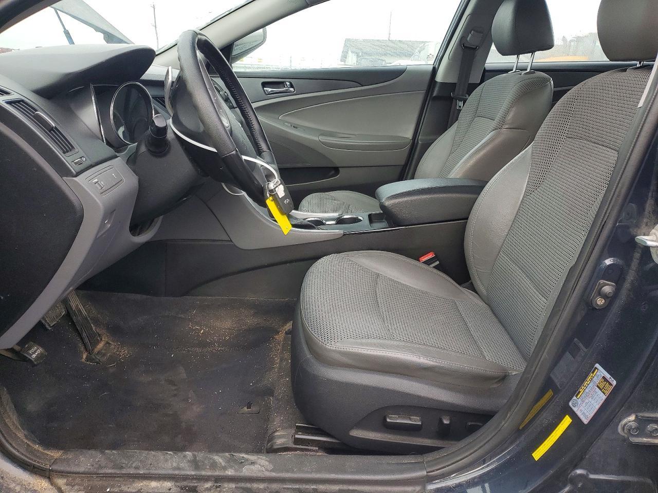 2011 HYUNDAI SONATA