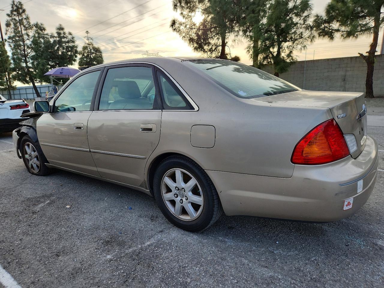 2000 TOYOTA Avalon