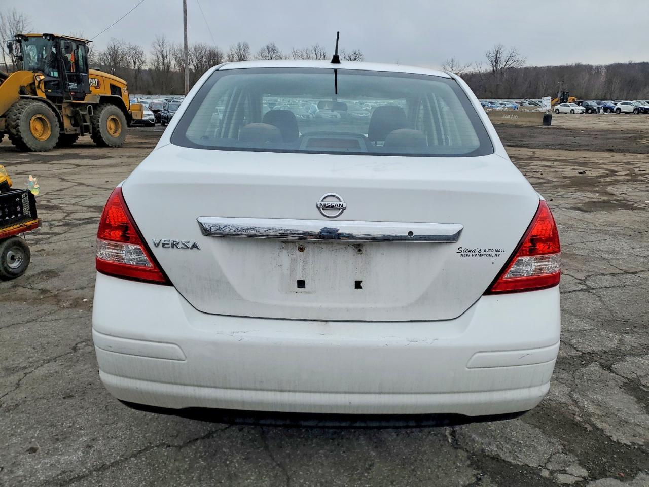 2011 NISSAN VERSA