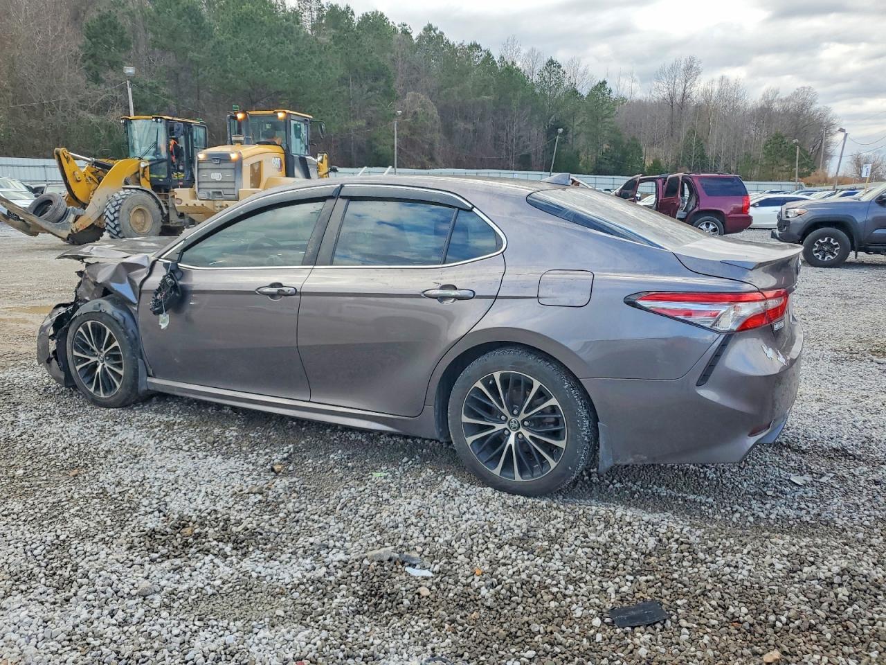 2018 TOYOTA CAMRY