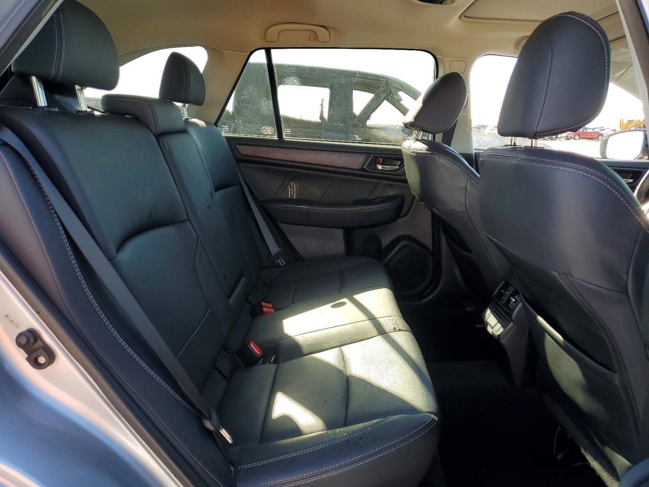 2019 SUBARU Outback