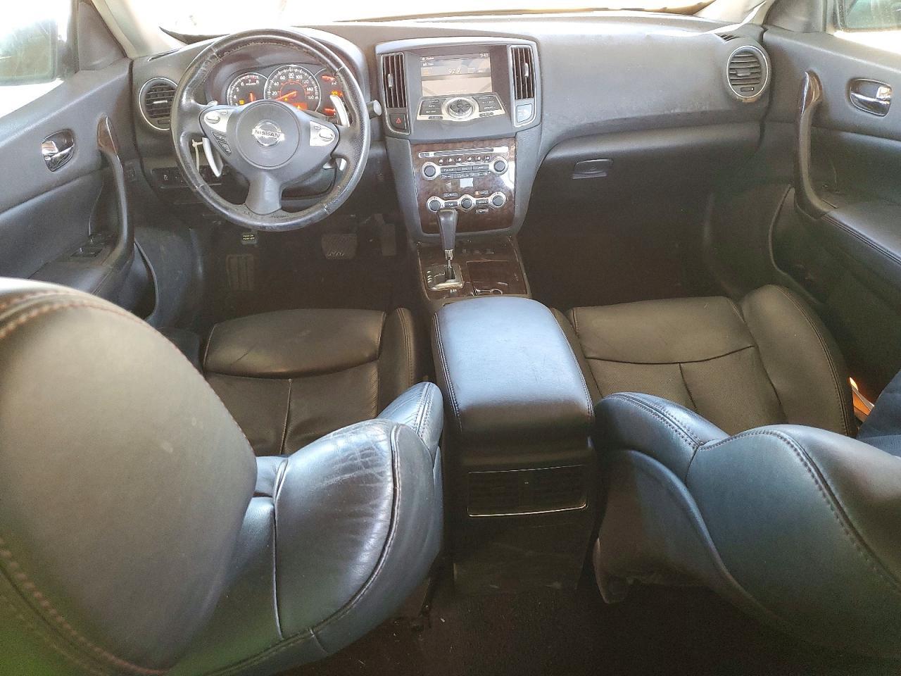 2011 NISSAN Maxima