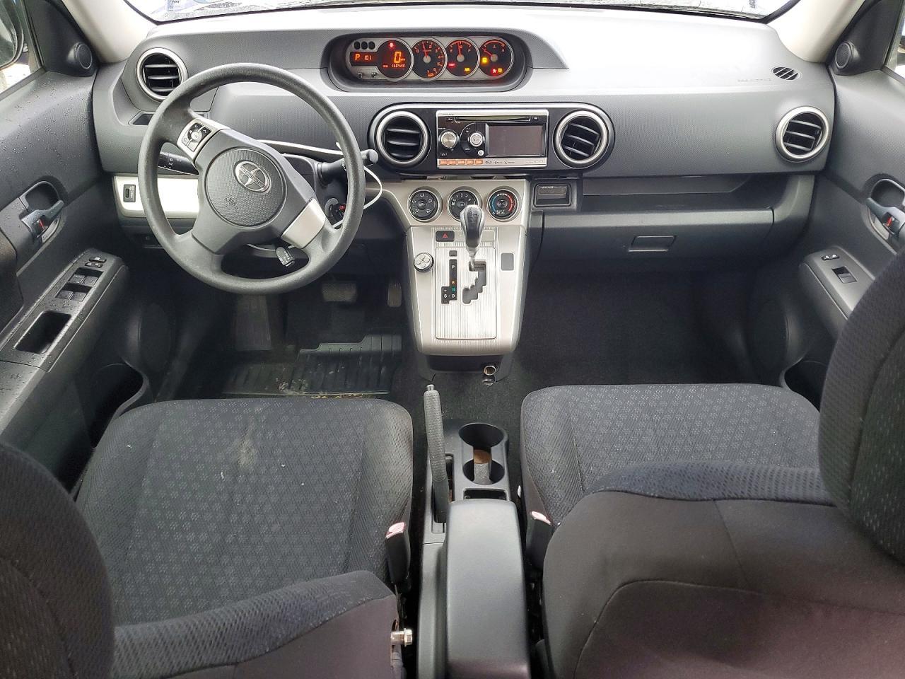 2010 TOYOTA SCION